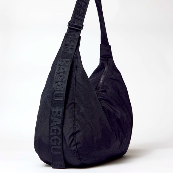 ✨BNWT - BAGGU Large Nylon Crescent Bag - Black✨ - Picture 3 of 6